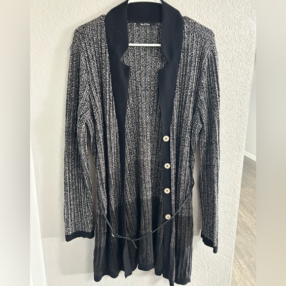 Nic + Zoe Black , Gray Cardigan Button Down Sweater. - Picture 2 of 6